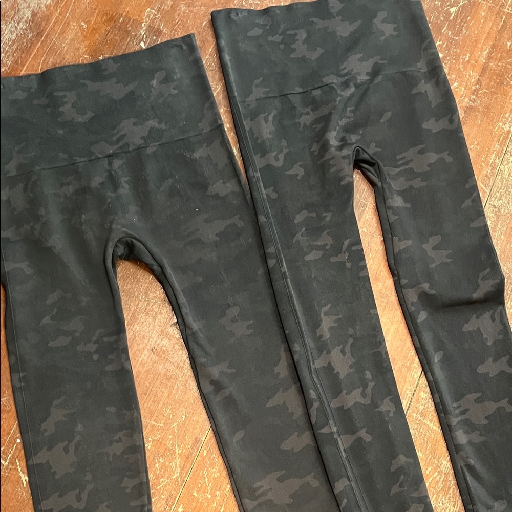 🌻3/$15🌻 Bundle Bagatelle Dark Camouflage Leggings - Picture 6 of 8